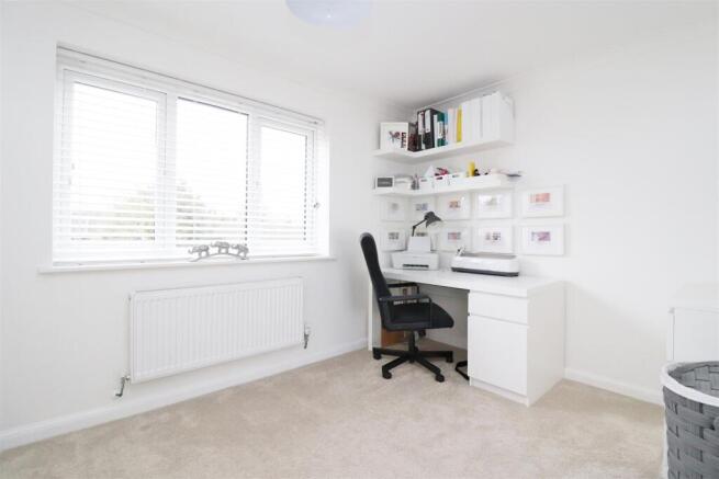 bedroom 2.JPG