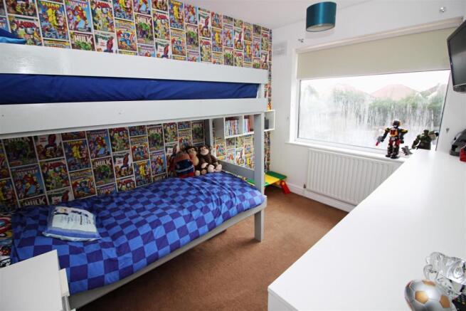 bedroom 2.JPG