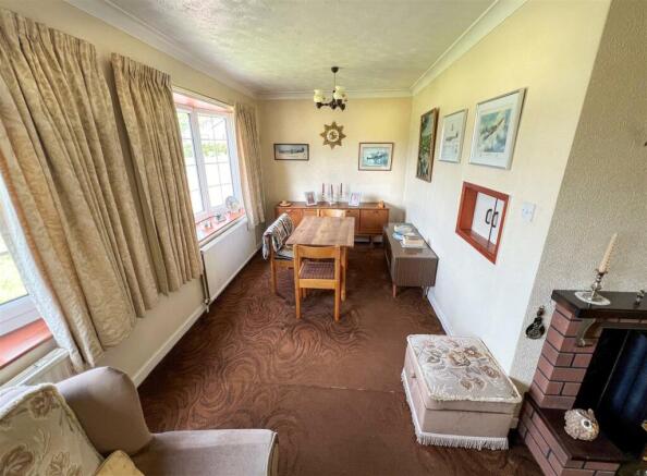 OPEN PLAN LIVING DINING ROOM