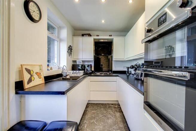 3 bed End of Terrace for sale Image 2