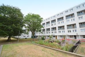 Flat 47, Wrayburn House Dickens Estate, Llewellyn Street, London SE16 4XA