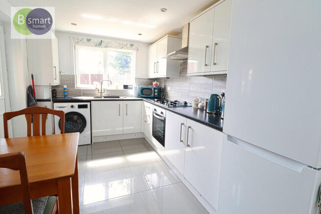 2 bed Detached Bungalow for sale Image 5