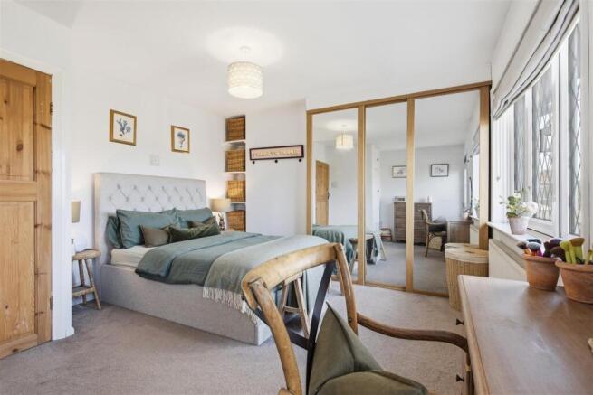 2 bed Terraced for sale Image 9