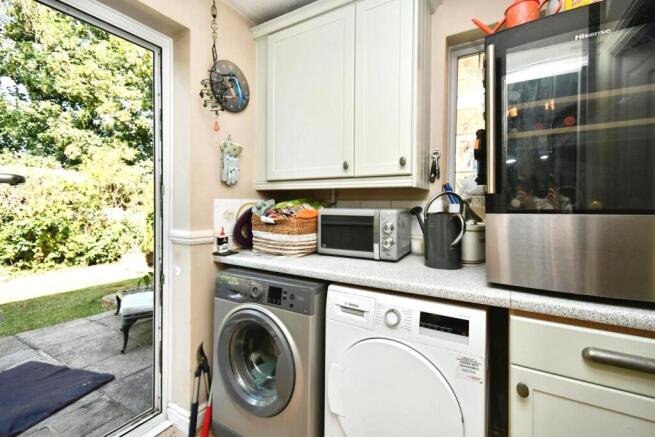4 bed Detached for sale Image 8