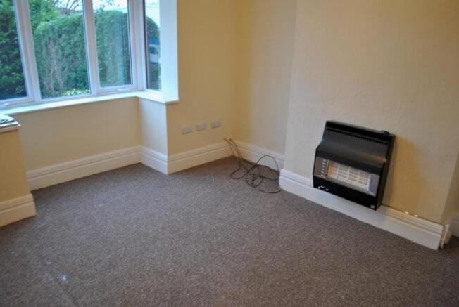 BAY FRONTED LOUNGE
