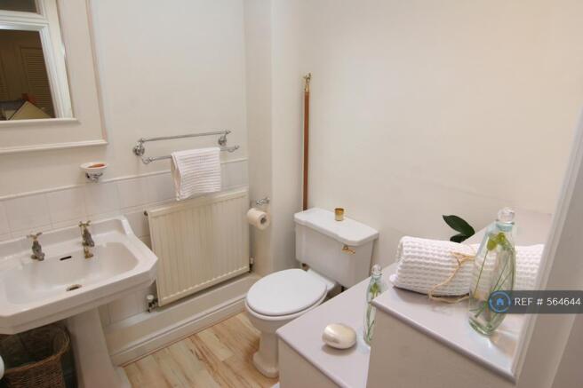 Sterndale Cottage Downstairs Washroom
