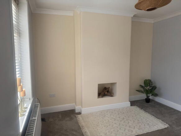 3 bed Terraced for sale Image 4