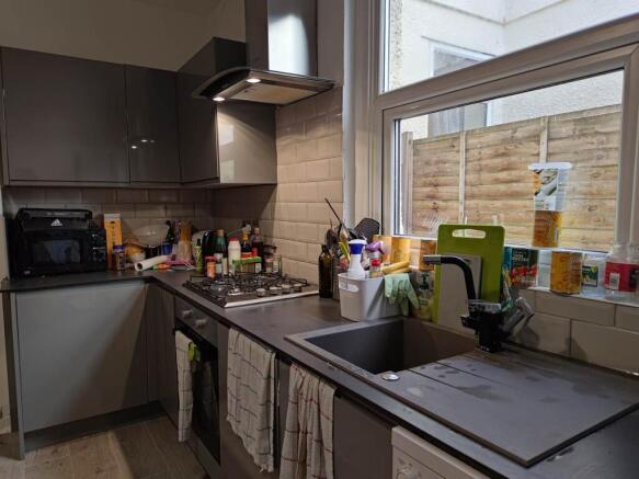 Kitchen dining area