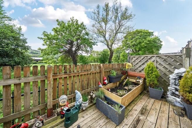 3 bed Terraced for sale Image 11