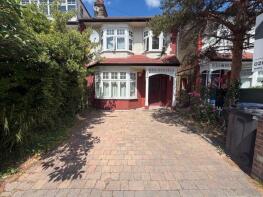 19, Hamilton Crescent, London N13 5LN