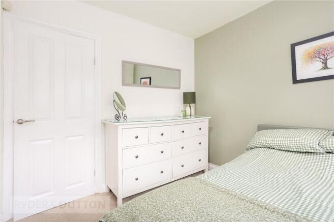 3 bed Bungalow for sale Image 11