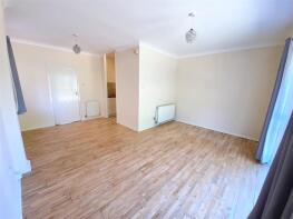 4, Grove Place, Welham Green, Hatfield AL9 7DG