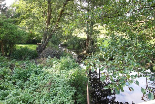 GARDEN / BROOK