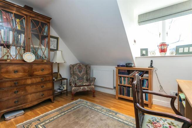 BEDROOM 4b.jpg