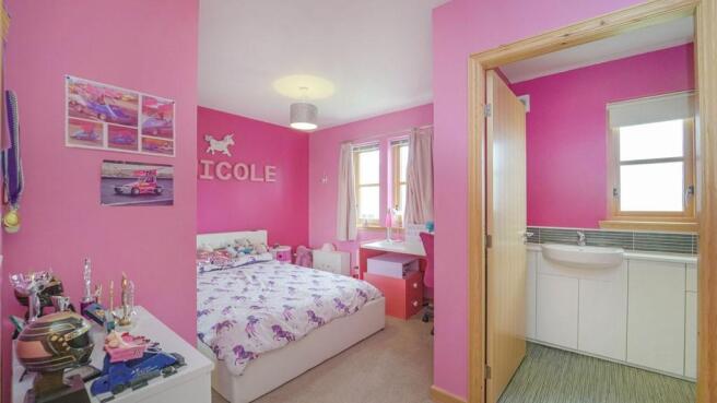 BEDROOM 2 EN-SUITE