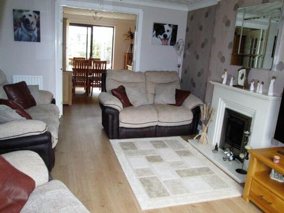 Lounge towards...