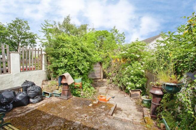 3 bed Semi-Detached for sale Image 12