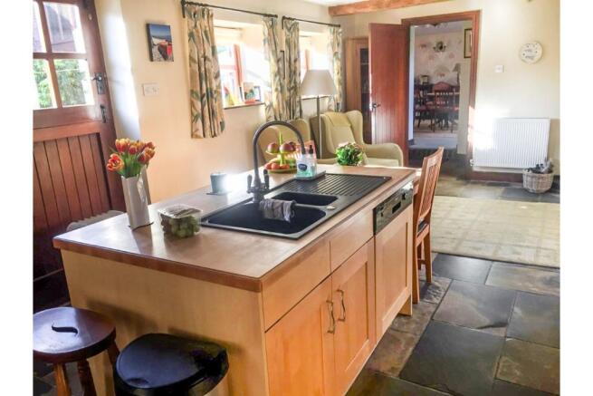 Kitchen/Breakfast