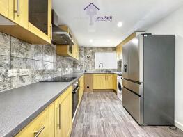 10, Binstead Close, Southampton SO16 3DT