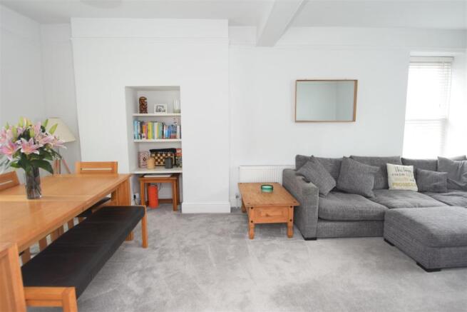 LIVING/DINING ROOM