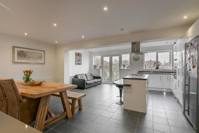 Open Plan Kitchen/Dining & Family Room