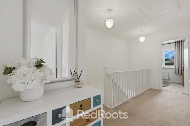 4 bed Detached for sale Image 10