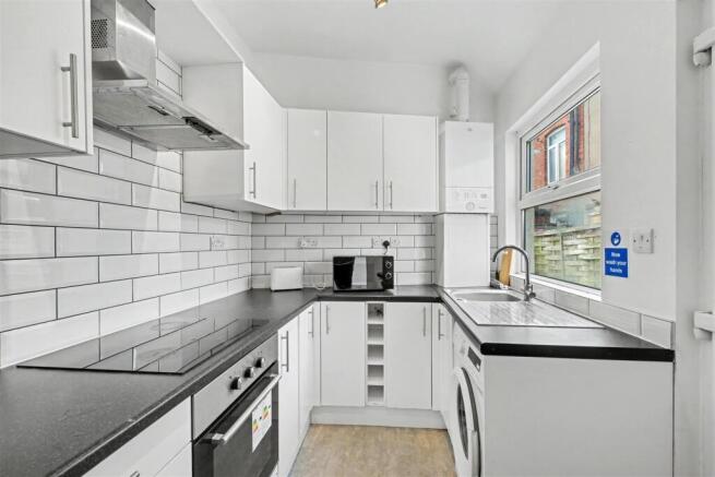 Kitchen_2.jpeg