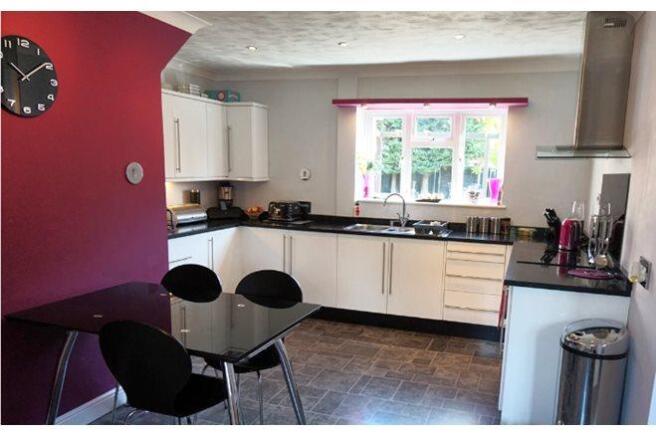 Kitchen / Breakfast