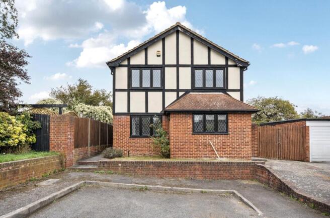 1361690-9-68e8dbb...