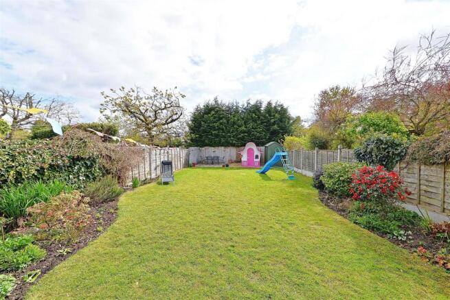 GARDEN 3.jpg