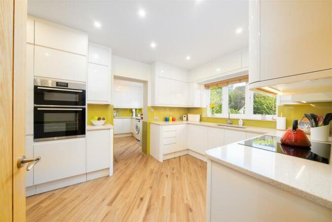 Fitted Kitchen