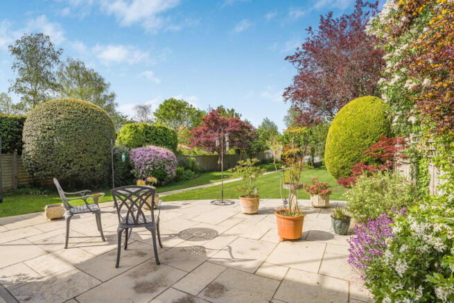 Kayte Lane, Bishops Cleeve, Cheltenham, GL52 photo 4