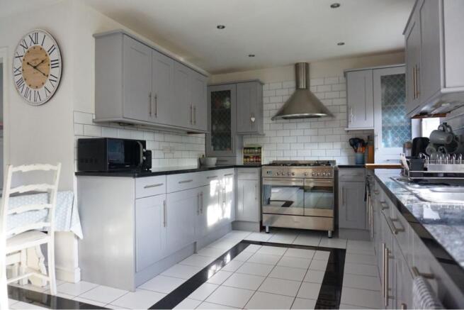 Kitchen/Dining Room