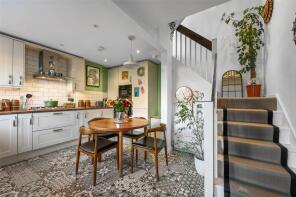 6, Tresham Walk, Hackney, London E9 6EN