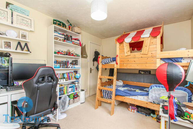 Photo 9