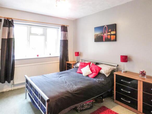 Bedroom 2.JPG