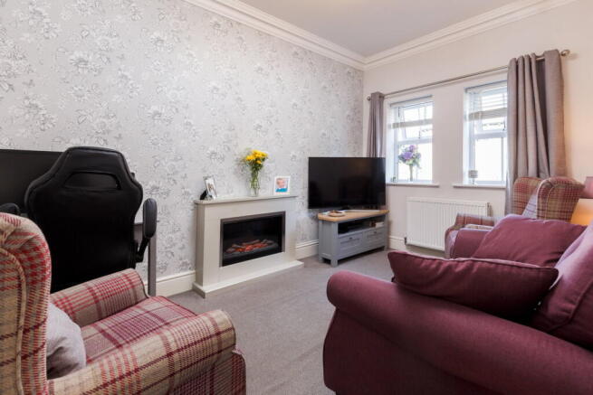 4 bed Semi-Detached for sale Image 10