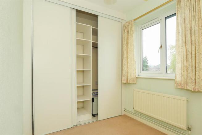 2 bed Flat for sale Image 8