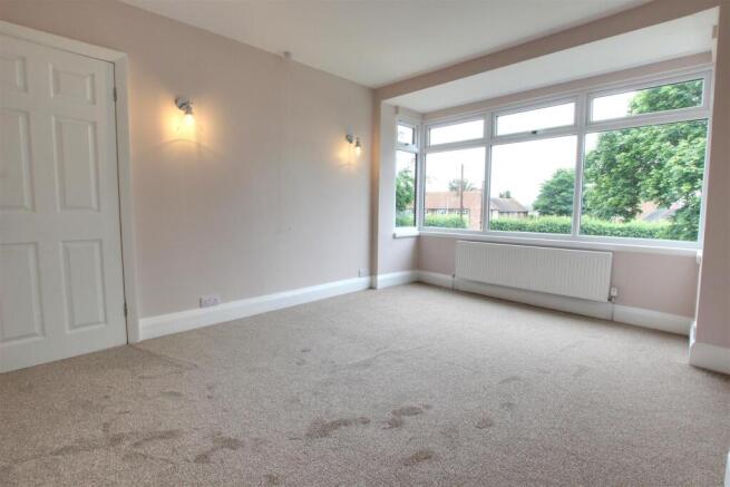 4 bed Semi-Detached for sale Image 6
