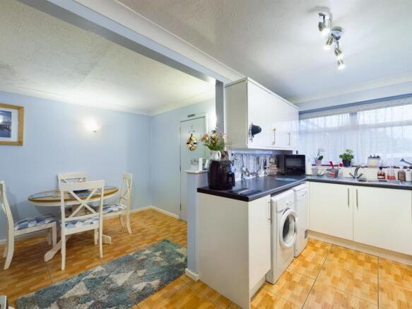 Kitchen/Dining