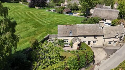2 Round Cottages, Asthall, Burford