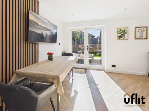 4 bed Link Detached House for sale Image 11
