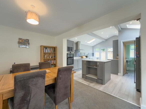 3 bed Semi-Detached for sale Image 5
