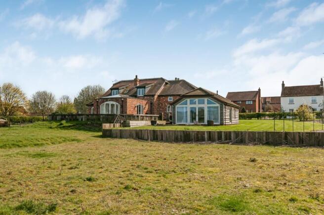 West Meadows - New externals11.JPG