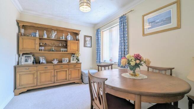 Bedroom 3/Dining Room
