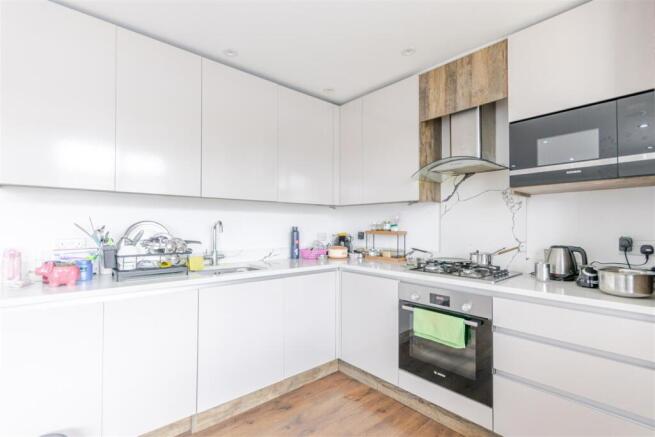Kitchen 2.jpg