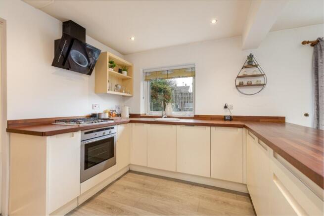 3 bed Semi-Detached for sale Image 4