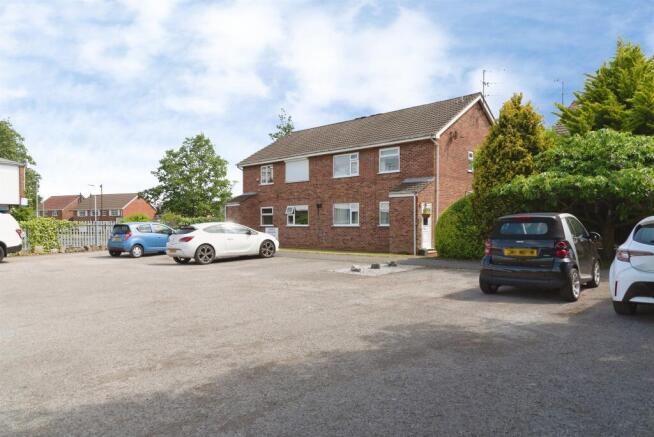 2 bed Apartment for sale Image 8