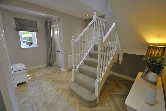 4 bed Detached for sale Image 5
