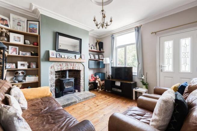 257WhitehouseLane(Interior)-1.jpg